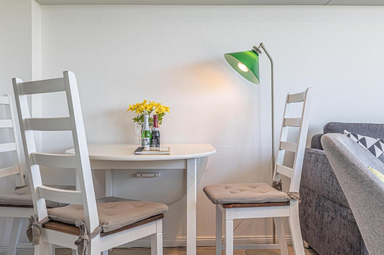 Fewo1846 - Del Mar - Komfortable 2-Zimmer-Wohnung Mit Balkon Im 7 Og Glücksburg Exterior foto